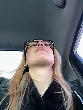 RinaCat online show from 10-18-25, 05:32