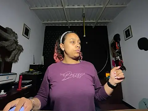 Snapshot of Cata_Blue__ chatting on 10-01-25, 01:28 Cata Blue online show from 10-01-25, 01:28