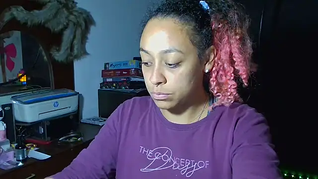 Snapshot of Cata_Blue__ chatting on 11-17-25, 03:40 Cata Blue online show from 11-17-25, 03:40