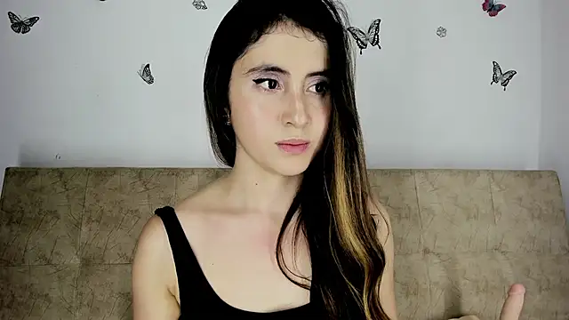 Snapshot of Nicol_Swift_ chatting on 12-16-24, 05:49 Nicol Swift online show from 12-16-24, 05:49