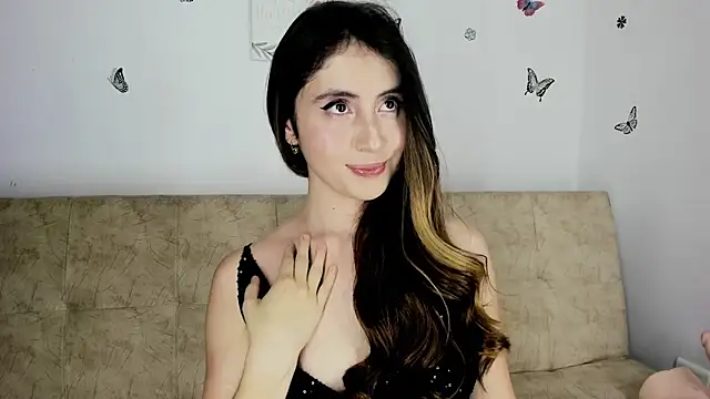 Snapshot of Nicol_Swift_ chatting on 12-19-24, 02:23 Nicol Swift online show from 12-19-24, 02:23