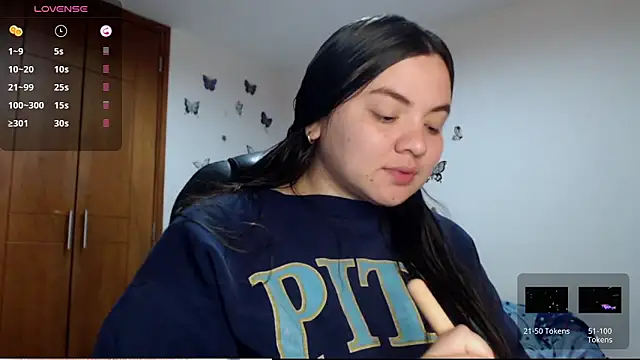 Snapshot of Sarahros1 chatting on 10-03-25, 04:09 Sarahros1 online show from 10-03-25, 04:09