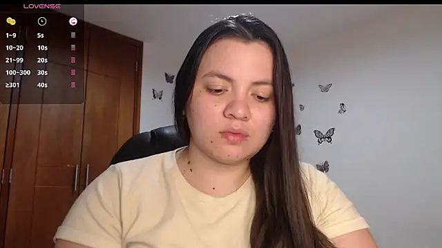 Snapshot of Sarahros1 chatting on 10-09-25, 03:26 Sarahros1 online show from 10-09-25, 03:26