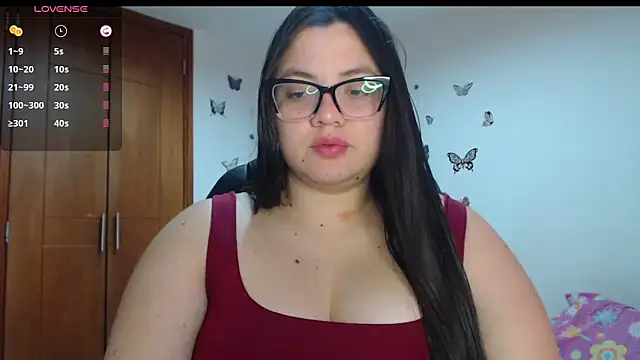 Snapshot of Sarahros1 chatting on 10-19-25, 10:54 Sarahros1 online show from 10-19-25, 10:54