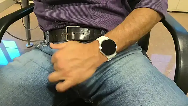 alessandroman2114 online show from 10-08-25, 04:37