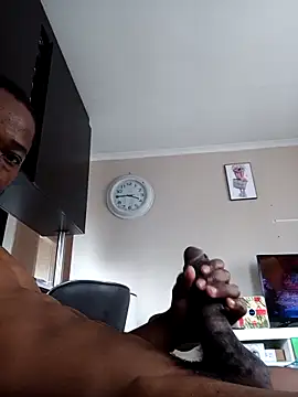 Snapshot of toysuga chatting on 01-14-26, 12:00 toysuga online show from 01-14-26, 12:00