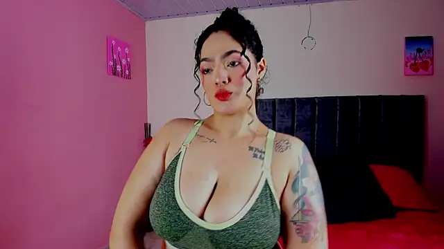 Snapshot of KayllaEvanss_ chatting on 12-14-24, 03:15 KayllaEvanss  online show from 12-14-24, 03:15