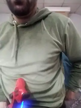 Snapshot of nicedick_bro chatting on 09-28-25, 06:52 nicedick bro online show from 09-28-25, 06:52