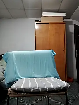 Snapshot of nicedick_bro chatting on 10-09-25, 04:10 nicedick bro online show from 10-09-25, 04:10