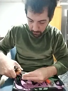 Snapshot of nicedick_bro chatting on 10-13-25, 11:49 nicedick bro online show from 10-13-25, 11:49