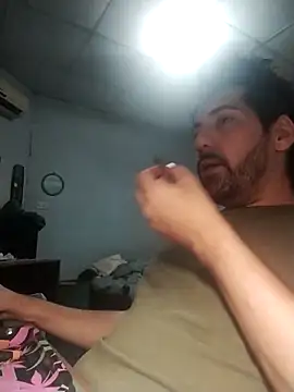 Snapshot of nicedick_bro chatting on 10-17-25, 01:20 nicedick bro online show from 10-17-25, 01:20