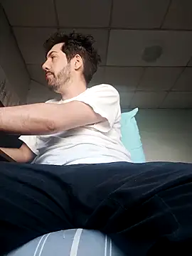 Snapshot of nicedick_bro chatting on 10-21-25, 02:29 nicedick bro online show from 10-21-25, 02:29