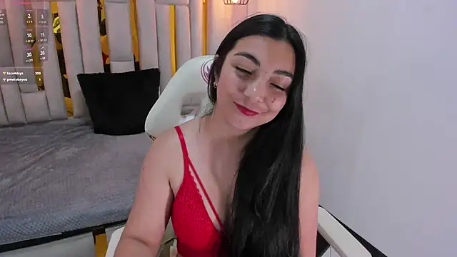 Snapshot of Karla_hernandez_ chatting on 01-04-25, 05:16 Karla hernandez online show from 01-04-25, 05:16