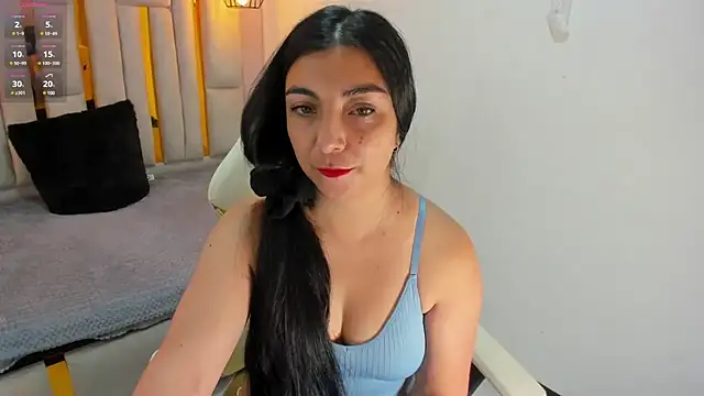 Snapshot of Karla_hernandez_ chatting on 01-06-25, 10:57 Karla hernandez online show from 01-06-25, 10:57
