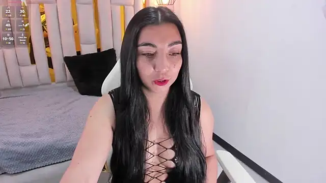Snapshot of Karla_hernandez_ chatting on 01-08-25, 11:10 Karla hernandez online show from 01-08-25, 11:10