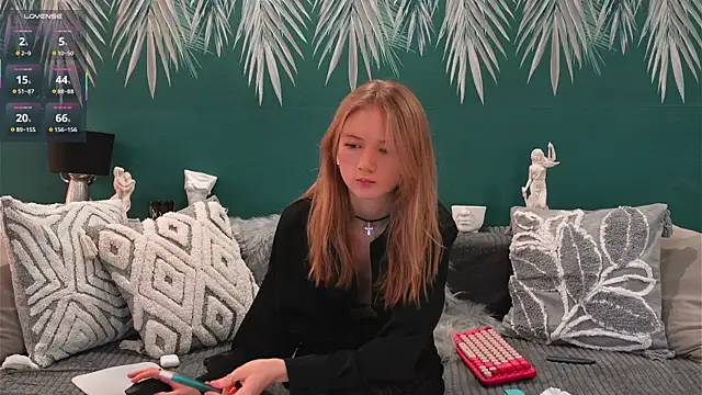 Alexandra Demore online show from 03-01-25, 08:42