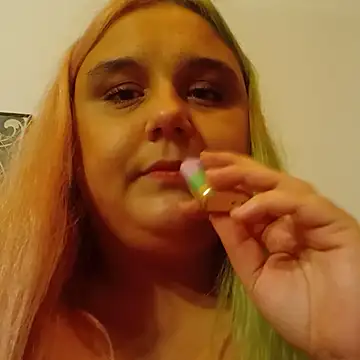 Snapshot of emmathegemma chatting on 10-19-25, 07:25 emmathegemma online show from 10-19-25, 07:25