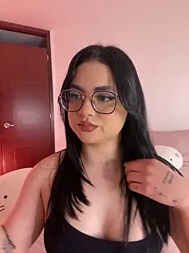 Snapshot of montmariana chatting on 03-25-26, 11:16 montmariana online show from 03-25-26, 11:16