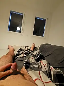 Snapshot of mice34 chatting on 02-15-26, 08:13 mice34 online show from 02-15-26, 08:13