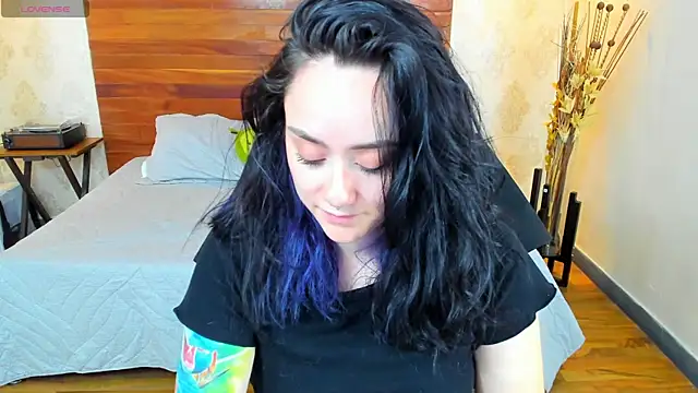 KatherineBond online show from 12-09-24, 09:37