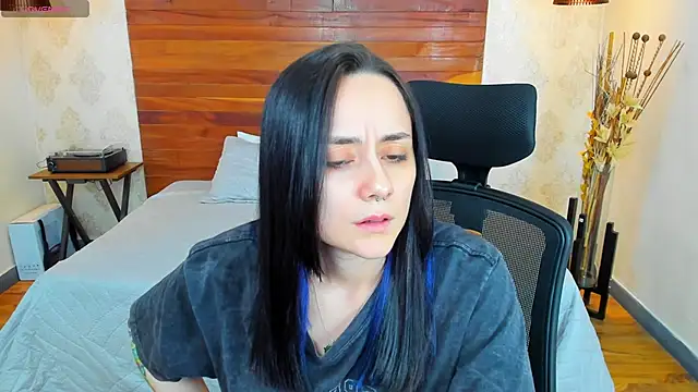 KatherineBond online show from 12-12-24, 07:59