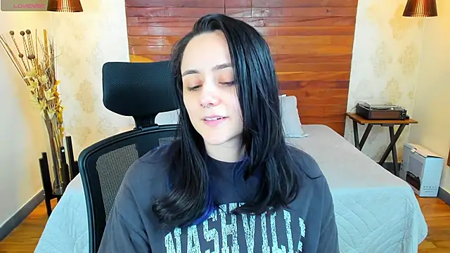 KatherineBond online show from 12-18-24, 11:30