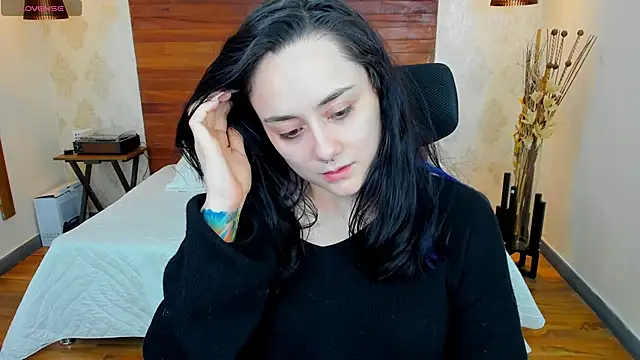 KatherineBond online show from 01-17-25, 10:34