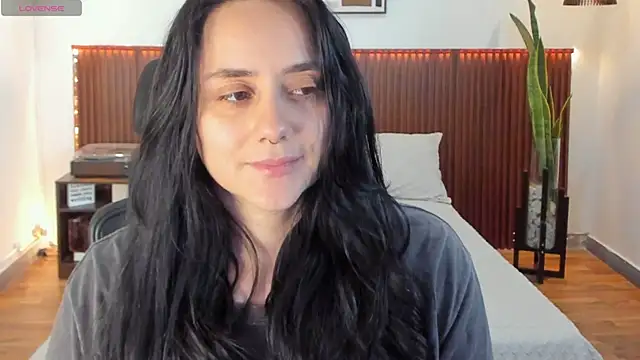 KatherineBond online show from 10-27-25, 09:30