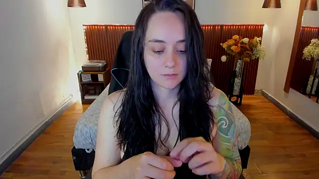 KatherineBond online show from 05-08-26, 07:08