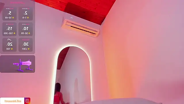 Sofi Blossom online show from 11-06-25, 07:48