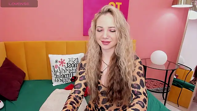 EvaMoran online show from 12-02-24, 05:04