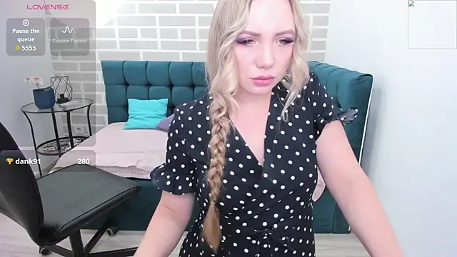 EvaMoran online show from 06-08-26, 02:01