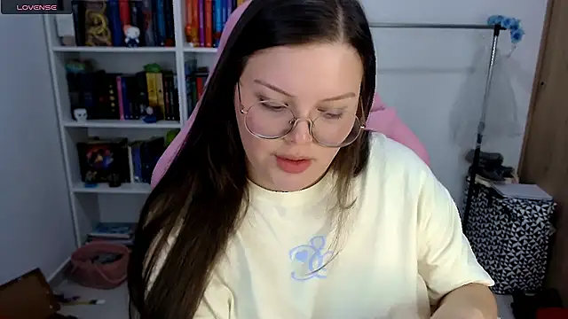 Gabiwaifu online show from 10-23-25, 11:46