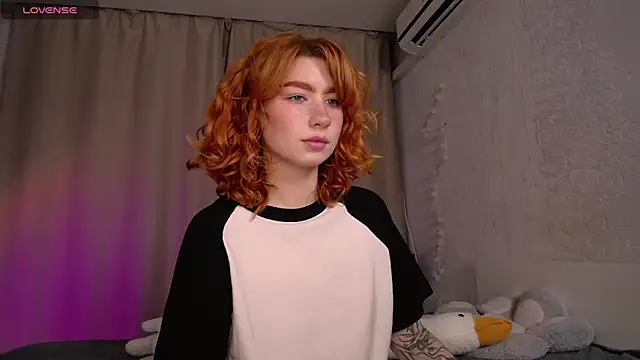 Evaa Moonn  online show from 10-13-25, 05:40