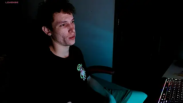 deividcloud36 online show from 05-10-26, 12:16