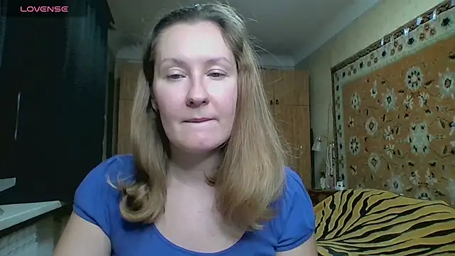 AnnaXLovers online show from 10-28-25, 03:25