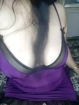 Snapshot of Farouha-aa chatting on 02-26-25, 03:19 Farouha-aa online show from 02-26-25, 03:19