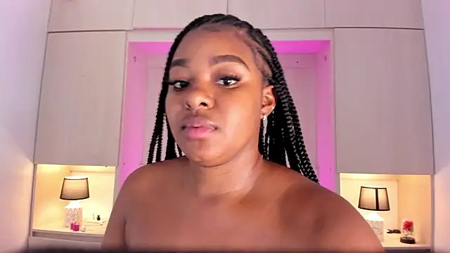 Snapshot of tamaraa_smiith chatting on 02-06-25, 06:02 tamaraa smiith online show from 02-06-25, 06:02