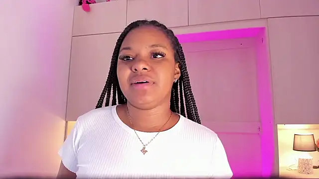 Snapshot of tamaraa_smiith chatting on 03-08-25, 11:58 tamaraa smiith online show from 03-08-25, 11:58