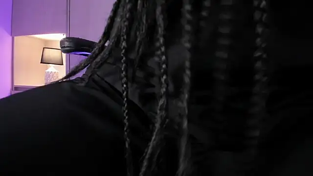 tamaraa smiith online show from 09-30-25, 07:41