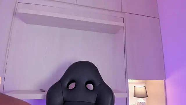 tamaraa smiith online show from 10-01-25, 07:42