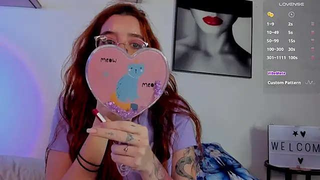 Snapshot of Manuela_monroe chatting on 10-17-25, 12:47 Manuela monroe online show from 10-17-25, 12:47