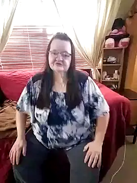 Snapshot of Bayou_Woman68 chatting on 09-17-25, 08:54 Bayou Woman68 online show from 09-17-25, 08:54