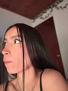 Snapshot of Milena-1 chatting on 03-08-25, 08:11 Milena-1 online show from 03-08-25, 08:11