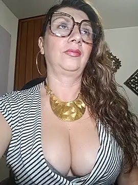 Snapshot of Sussy50 chatting on 02-28-25, 11:45 Sussy50 online show from 02-28-25, 11:45