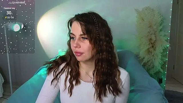 Aisha Riley online show from 10-27-25, 02:43