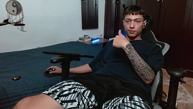 aaron blug online show from 11-19-25, 10:54