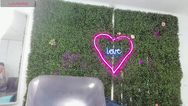 emy 0 online show from 02-11-26, 07:30