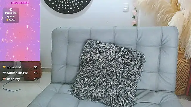 Snapshot of Isabelhot1 chatting on 02-12-25, 07:24 Isabelhot1 online show from 02-12-25, 07:24