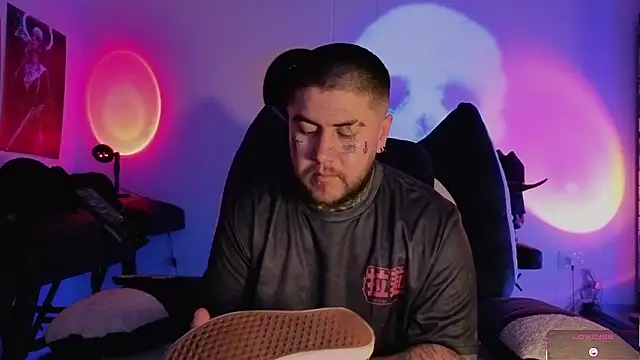 Ash gusbig online show from 01-18-26, 03:54